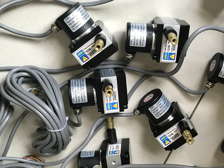 �x��ֱ��λ�Ƃ�����ע����헣�